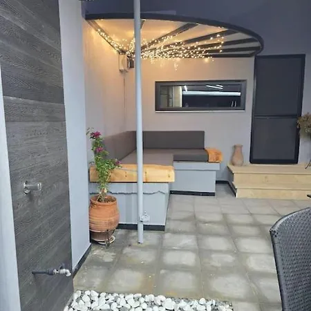 Seashell Tiny House * Nea Kallikrateia