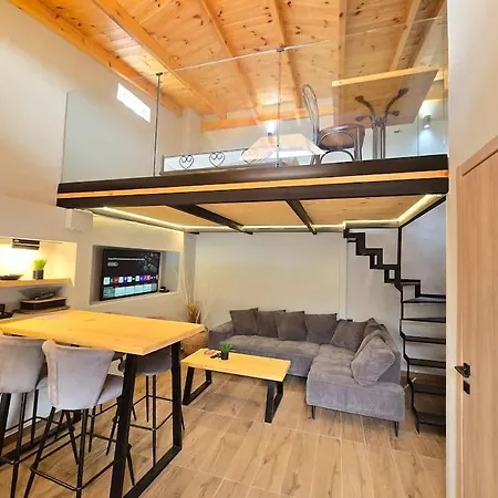 Seashell Tiny House * Nea Kallikrateia