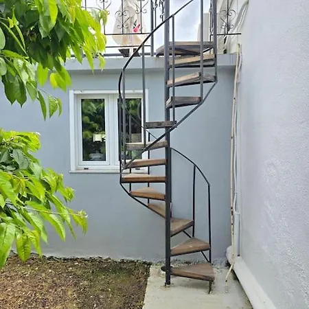 بيت للعطل Seashell Tiny House