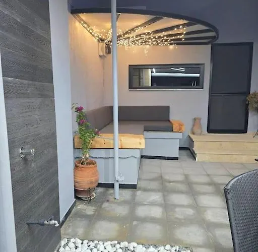 Seashell Tiny House * Nea Kallikrateia