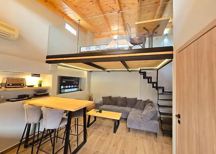 Seashell Tiny House * Nea Kallikrateia